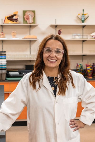 Marie-Ève Nicol, technicienne en travaux pratiques (secteur laboratoire) à l’École du Royal-Roussillon - Le Séjour — Macamic, CSS Lac-Abitibi, Abitibi-Ouest